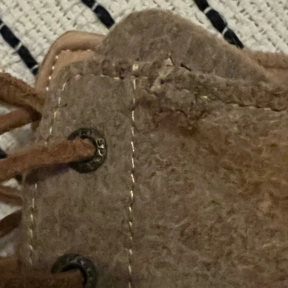 Sperry Burgundy and Tan Chunky Heel Duck Boots, size 9.5 - Picture 11 of 13